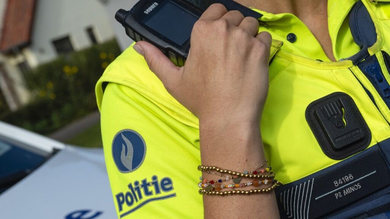 Camera's en 10 extra agenten: politie Minos houdt verkeersdrukte rond afgesloten E313 permanent in de gaten