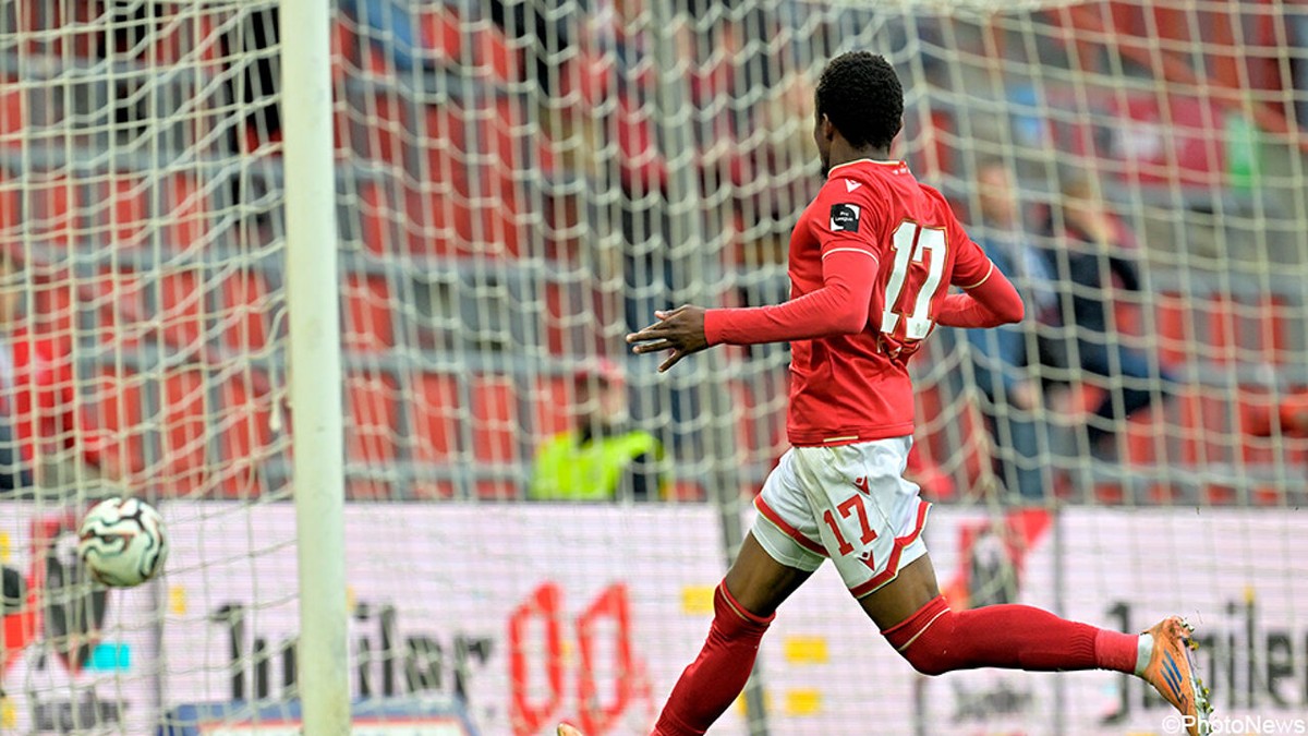 LIVE - Westerlo blijft gevaarlijk en zoekt naar 0-2, terwijl Saïd opendoelkans mist voor de gelijkmaker