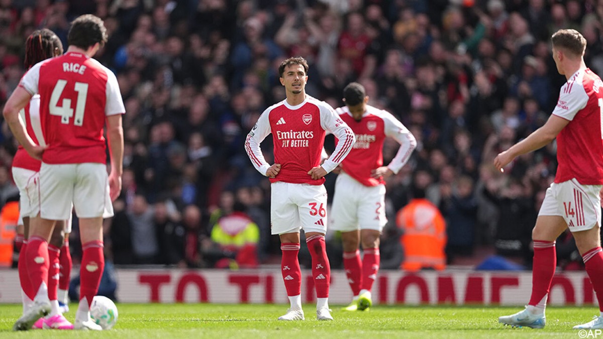 Nieuwe deuk in het Londense vertrouwen: Arsenal gaat nu ook in eigen huis kopje-onder tegen Bournemouth