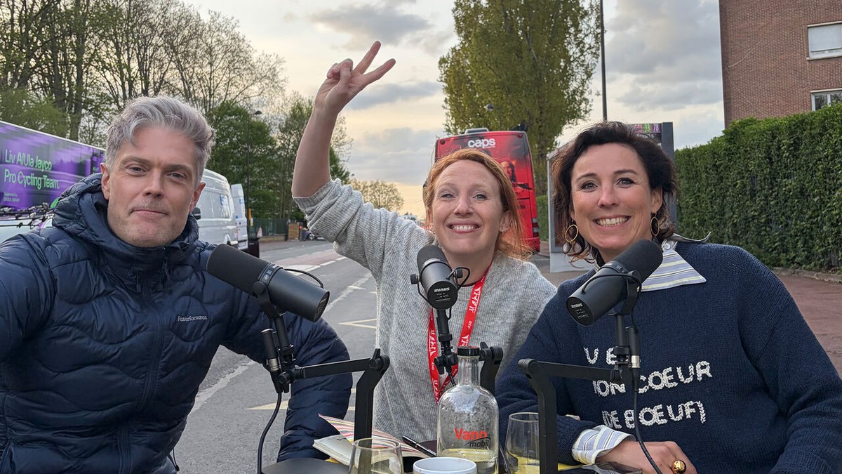 "Na één ritje had ik al pijn": vrouwenpeloton moest vroeger op pad met mannenfiets, maar hebben ze nu wél eigen versie?