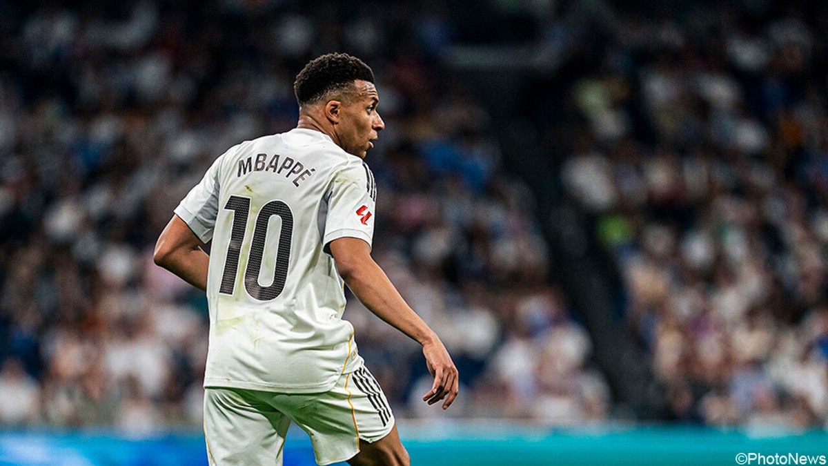 Mbappé onzeker richting Clasico: Real Madrid bevestigt dijbeenblessure