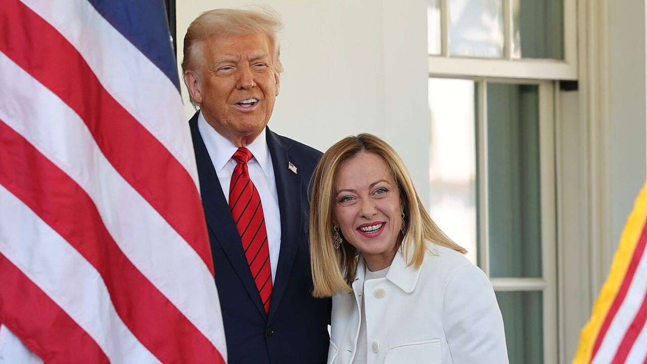 Liefde tussen president Trump en premier Meloni lijkt over: "Ze kon deze bliksemafleider wel gebruiken"