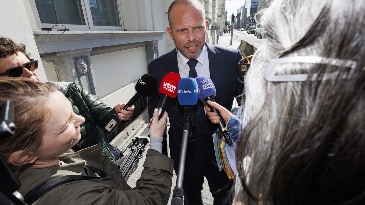 Minister van Defensie Theo Francken bestelt interne audit over aankoopdossier drones