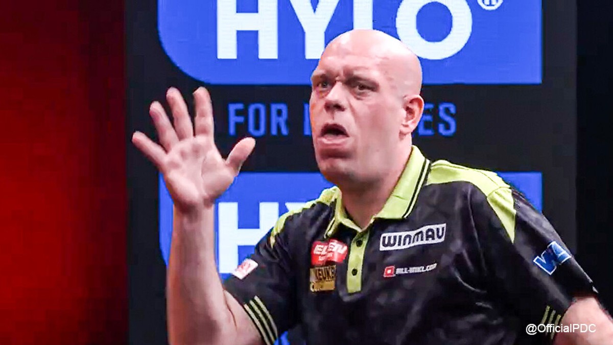 Beelden die Van Gerwen niet wil terugzien: missers en rekenfouten leiden tot pijnlijk Madhouse-duel