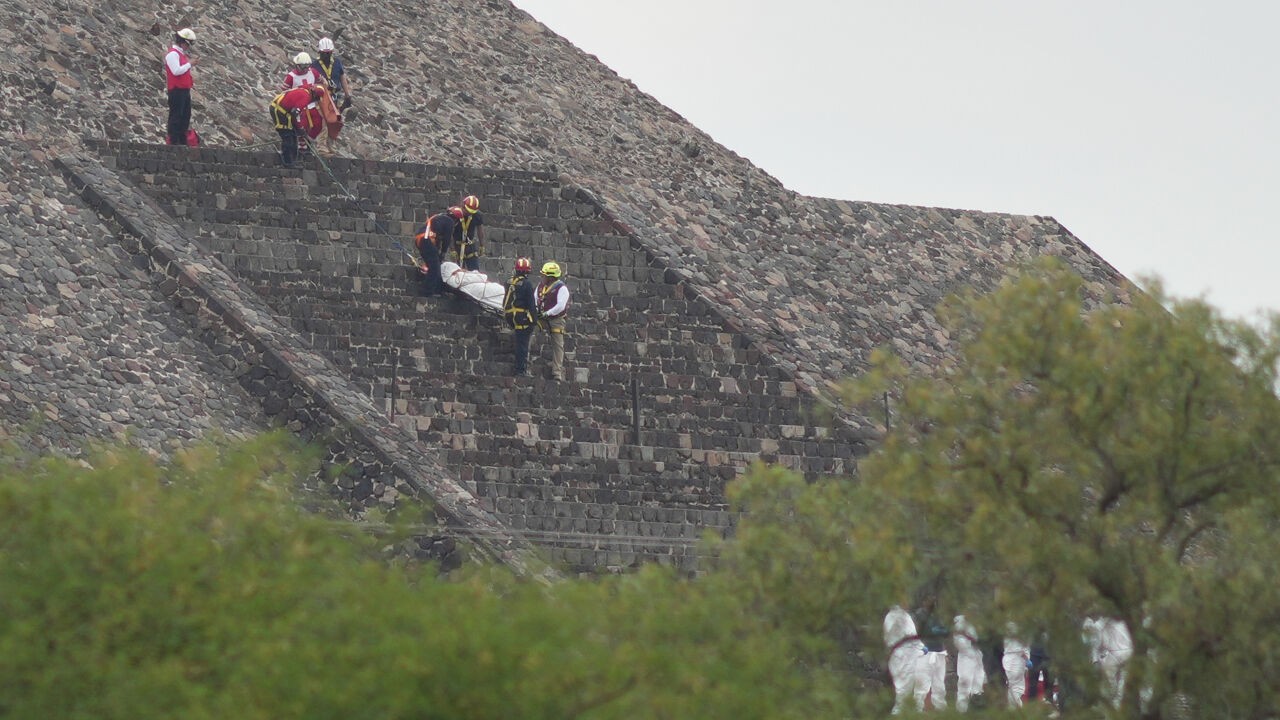 Toerist uit Canada doodgeschoten bovenop beroemde piramide in Mexico, 13 anderen gewond