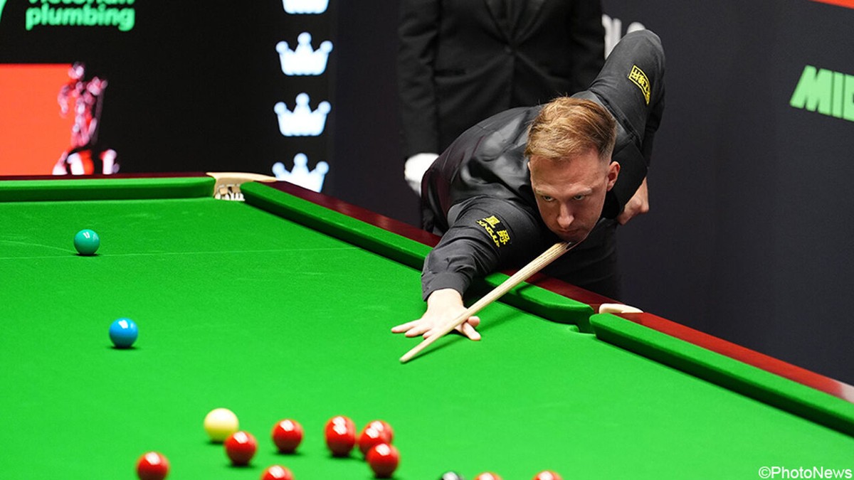 WK snooker: Judd Trump, nummer 1 van de wereld, profiteert van instorting Gary Wilson