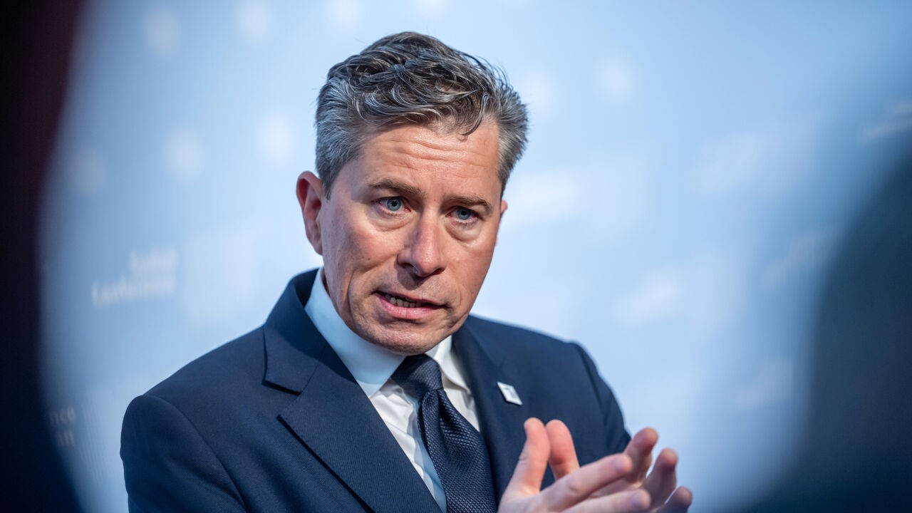 VN-topman snoeihard voor oorlog: "Die 1,8 miljard euro had 87 miljoen levens kunnen redden"