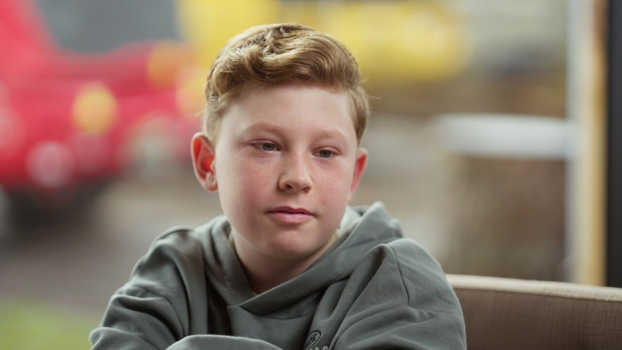 Joppe (10) kan en mag niet meer naar school door zijn complexe zorgnoden: "Ik wil naar school, ik wil bijleren"