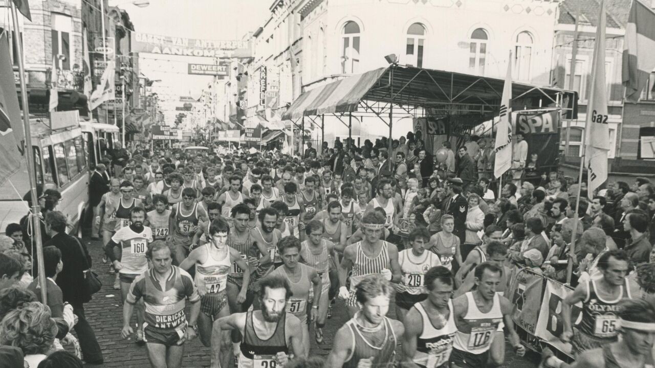Van 800 naar 40.000 lopers: hoe 10 Miles in Antwerpen uitgroeide tot grootste loopevenement van Vlaanderen