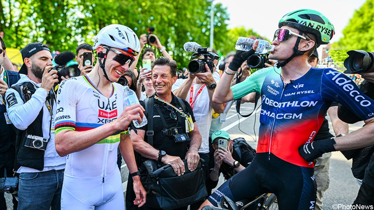 Wacht nu de Tour voor Paul Seixas? Tadej Pogacar: "Ja, maar wees een beetje lief voor hem"