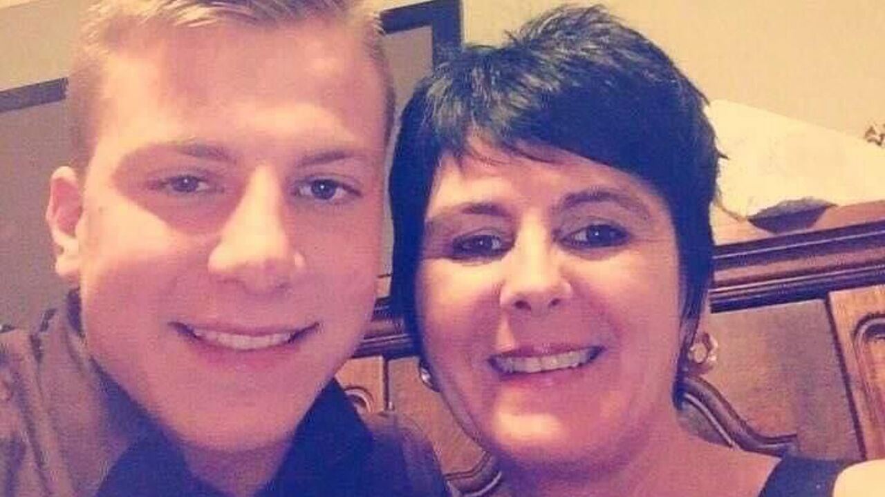 Vier agenten vrijgesproken voor dood van Dylan (26) na politie-interventie in Wetteren