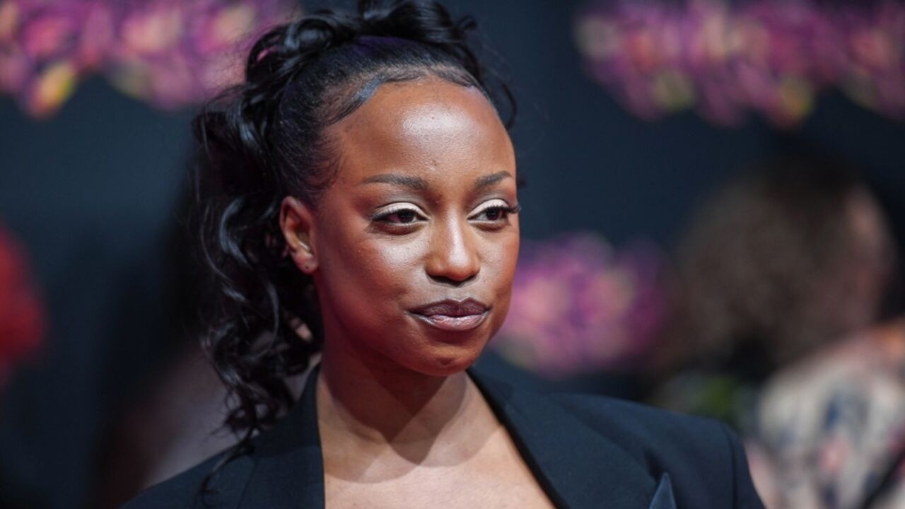 Hoe actrice Jennifer Heylen (niet zo toevallig) in de biechtstoel van Rosalía belandde: "Ze ruikt naar de hemel en rozen"