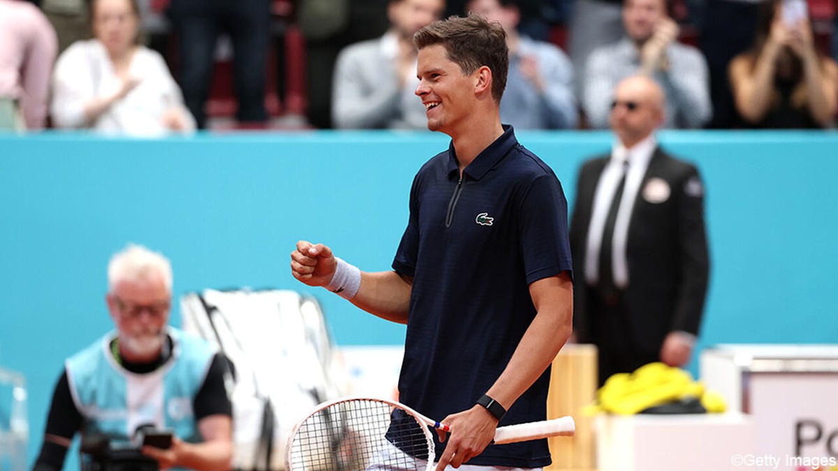 Alexander Blockx blijft doorstomen: Belg klopt nu ook gravelspecialist Cerundolo op weg naar kwartfinales Madrid