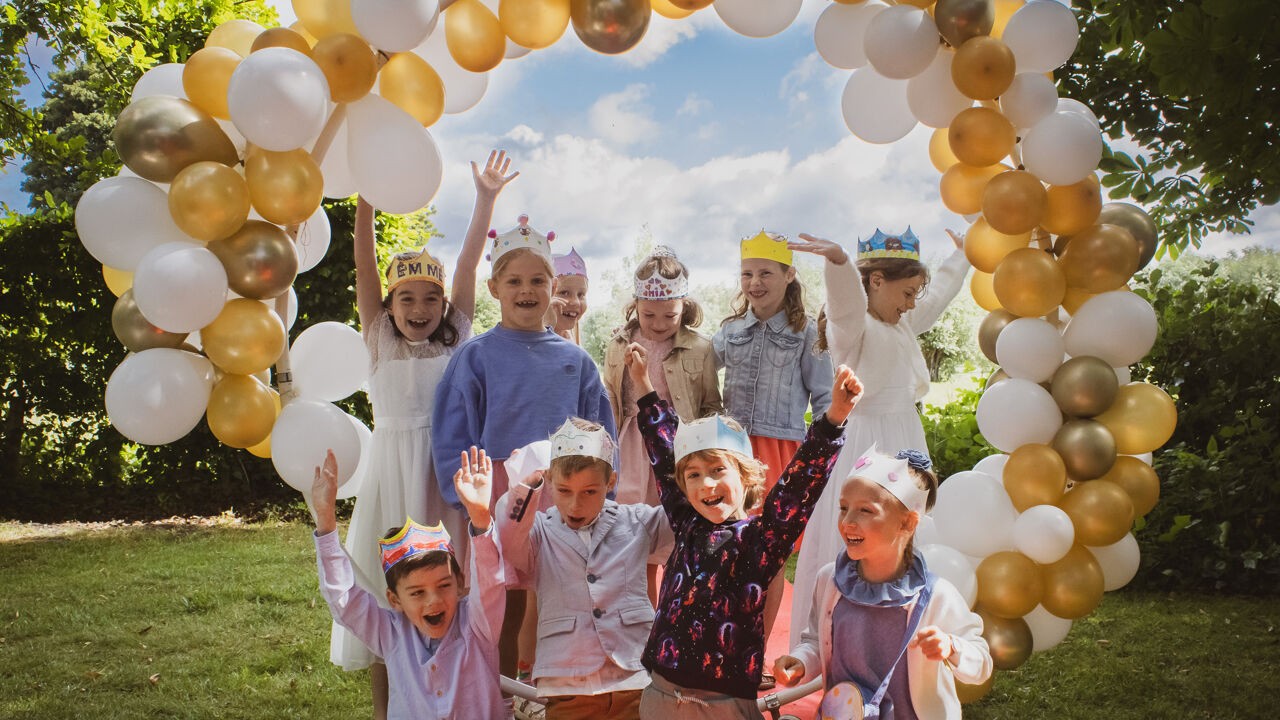 Bijna 12.000 kinderen vieren lentefeest of feest vrijzinnige jeugd dit jaar: "Cruciale momenten in het leven van je kind"