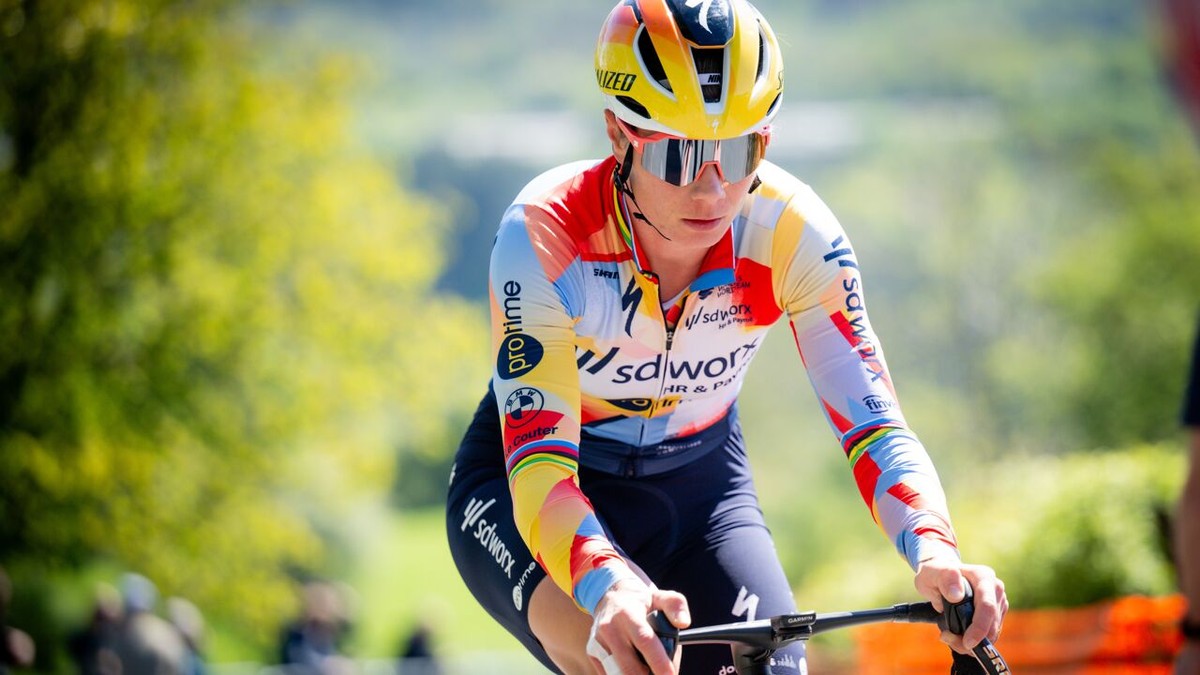 LIVE (11.35 uur): Slaat Lotte Kopecky meteen toe in openingsrit in Ronde van Spanje? kijk live vanaf 12.50 uur
