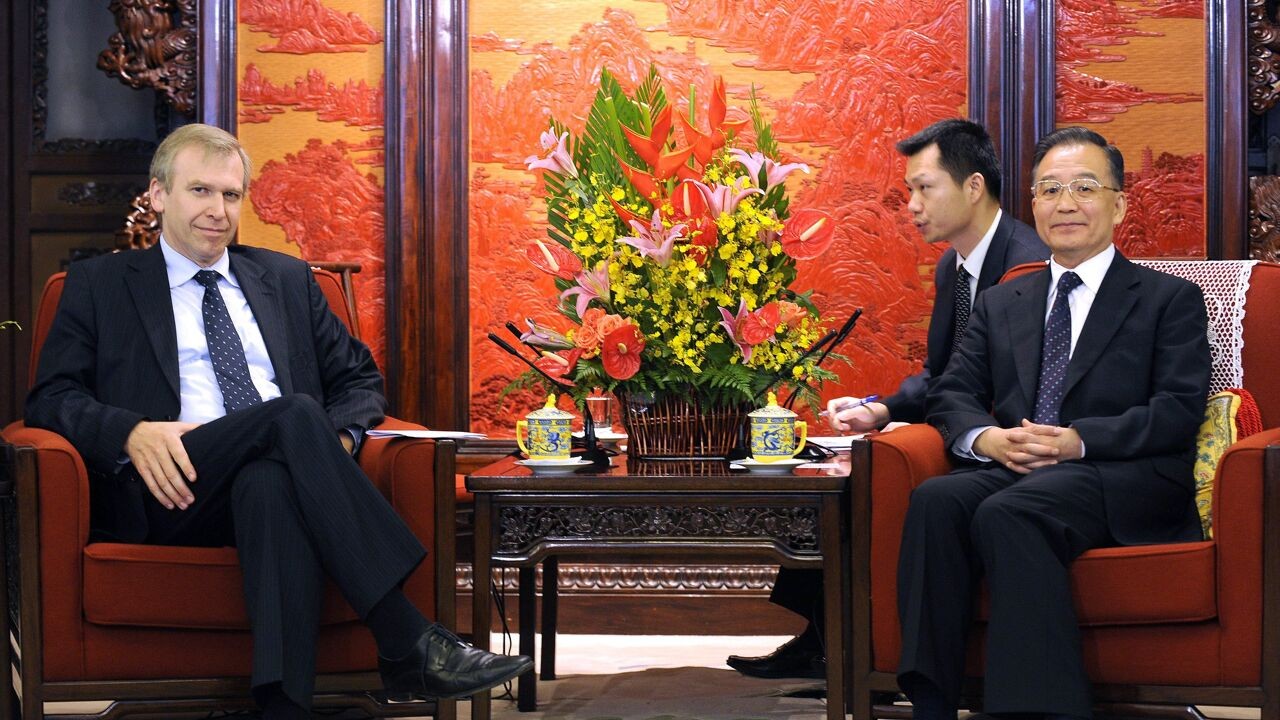 Oud-premier Yves Leterme in onze podcast 'China voorbij de Muur': "We kunnen echt niet zonder China"