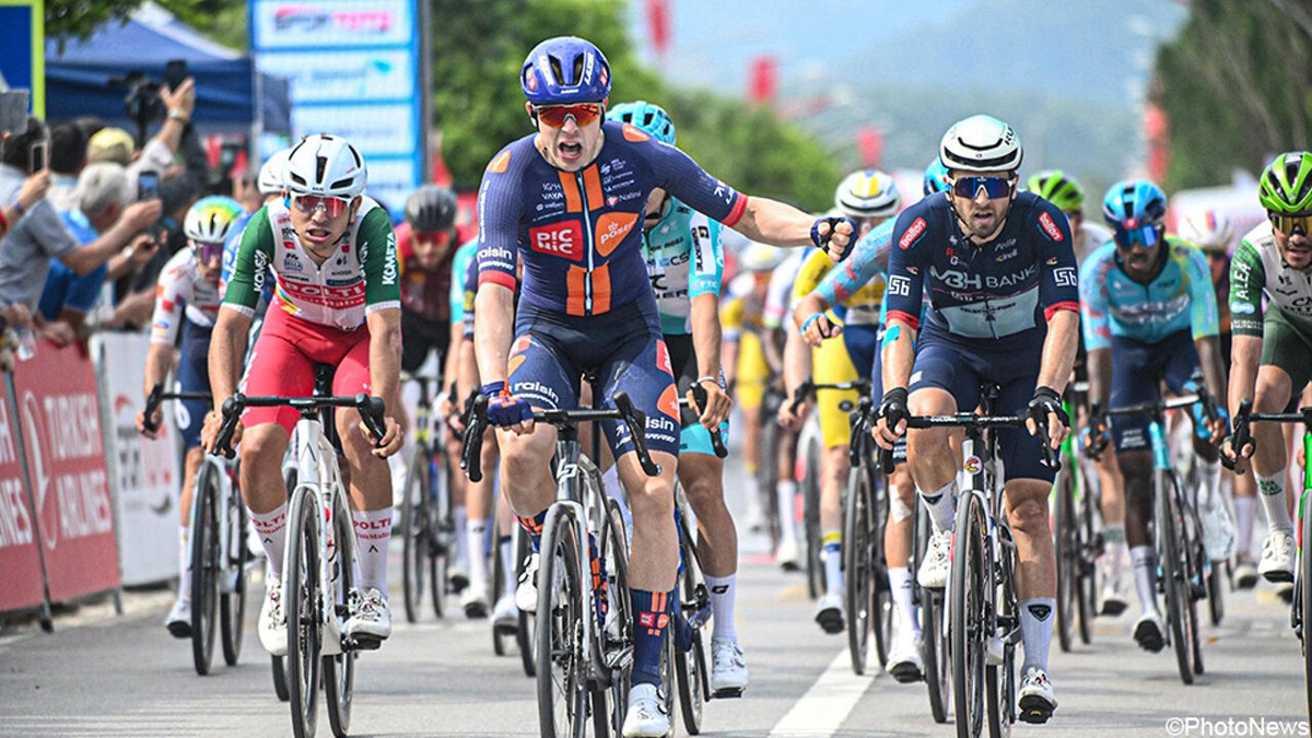 Casper van Uden fleurt grijs seizoen van Picnic PostNL op met duidelijke sprintzege in Ronde van Turkije