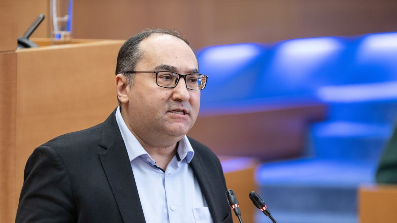 Brussels PS-kopman Laaouej spreekt van "heksenjacht" tegen vertrouweling Lotfi Mostefa na Pano over Anderlecht