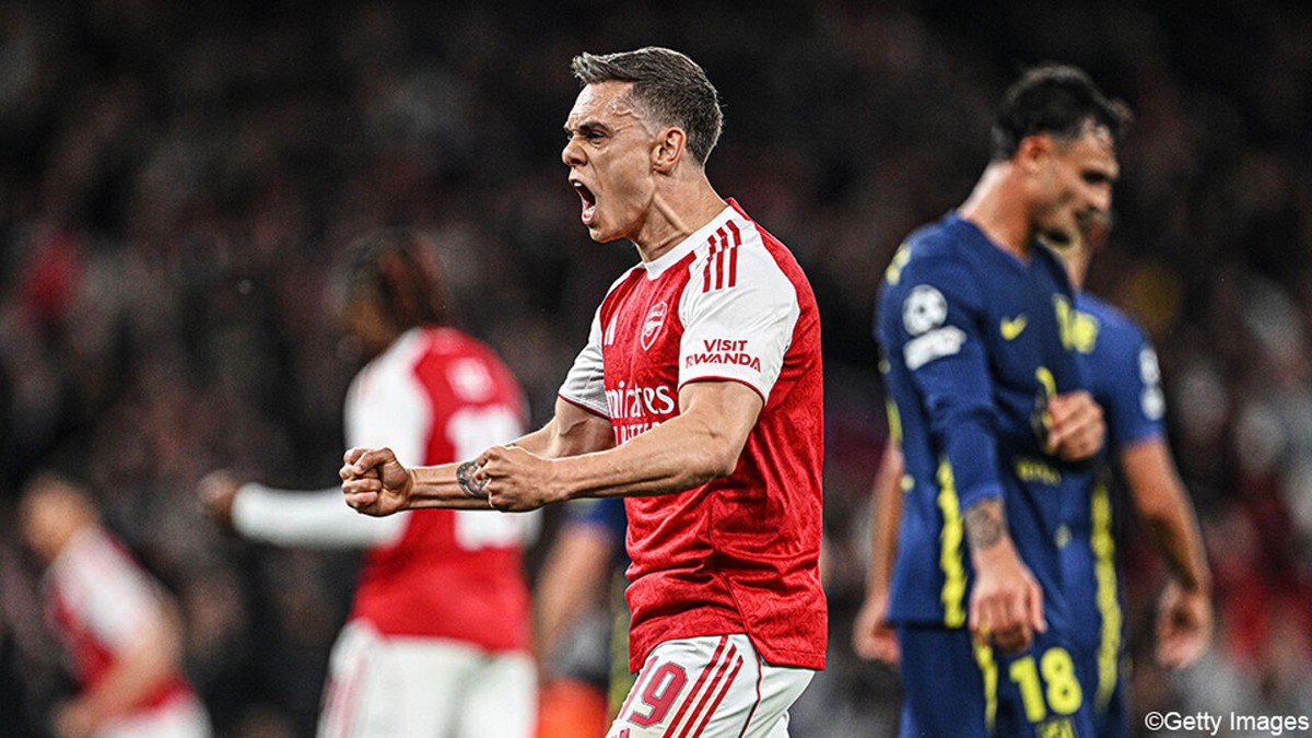 Trossard helpt Arsenal naar Champions League-finale: Gunners winnen thriller van Atletico, dat woest is op ref