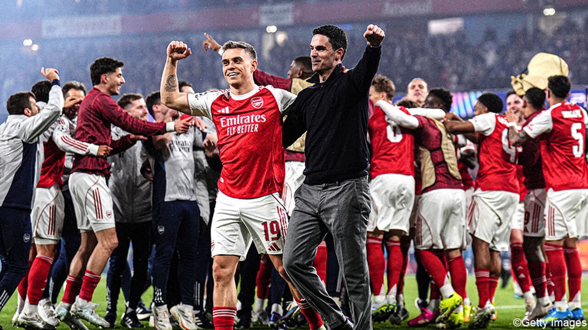 "Levendige" Leandro Trossard, die apart vierde met Arteta, wordt geprezen in Britse pers: "Lijkt opnieuw in topvorm"