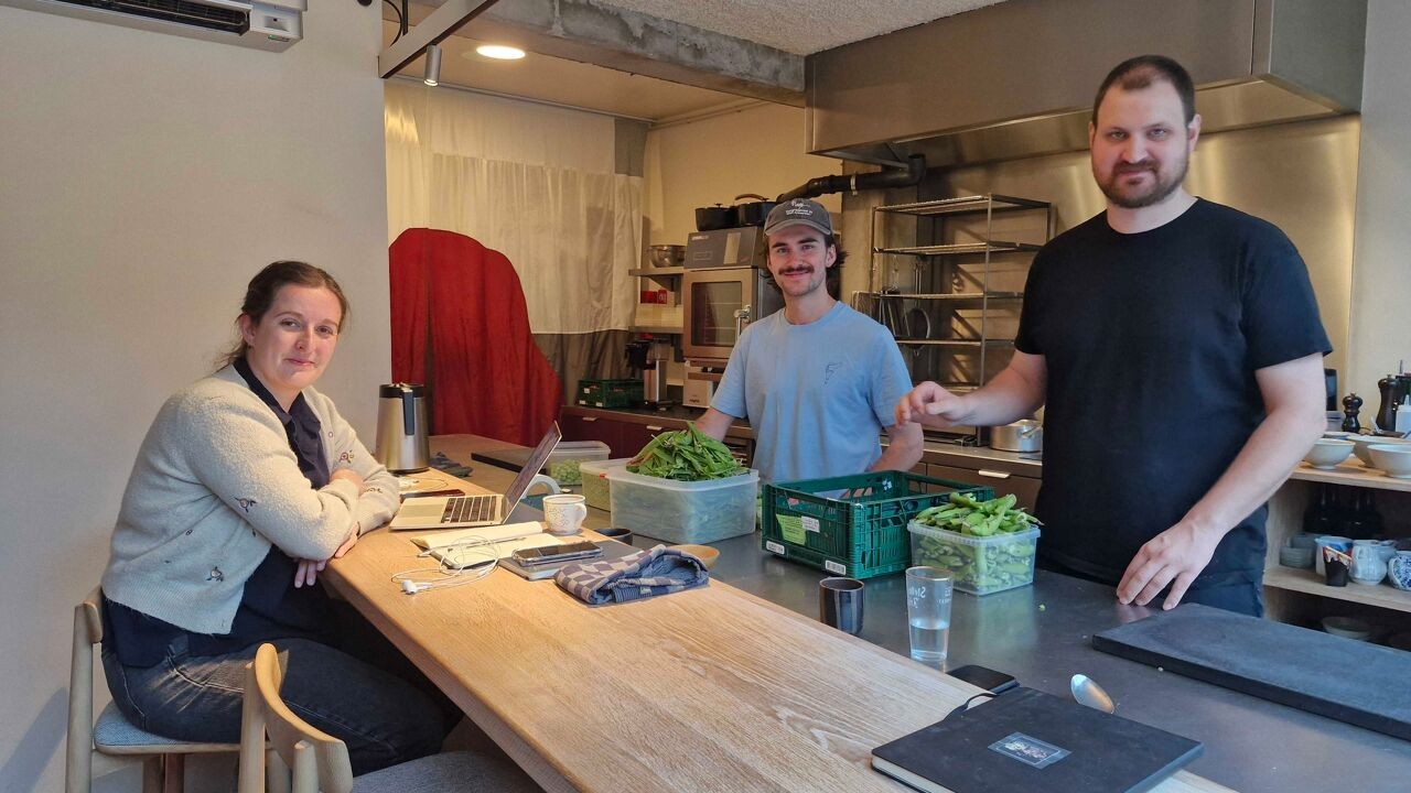 Verscholen achter garagepoort: restaurant Bloesem in Borgerhout verrast met eerste Michelinster