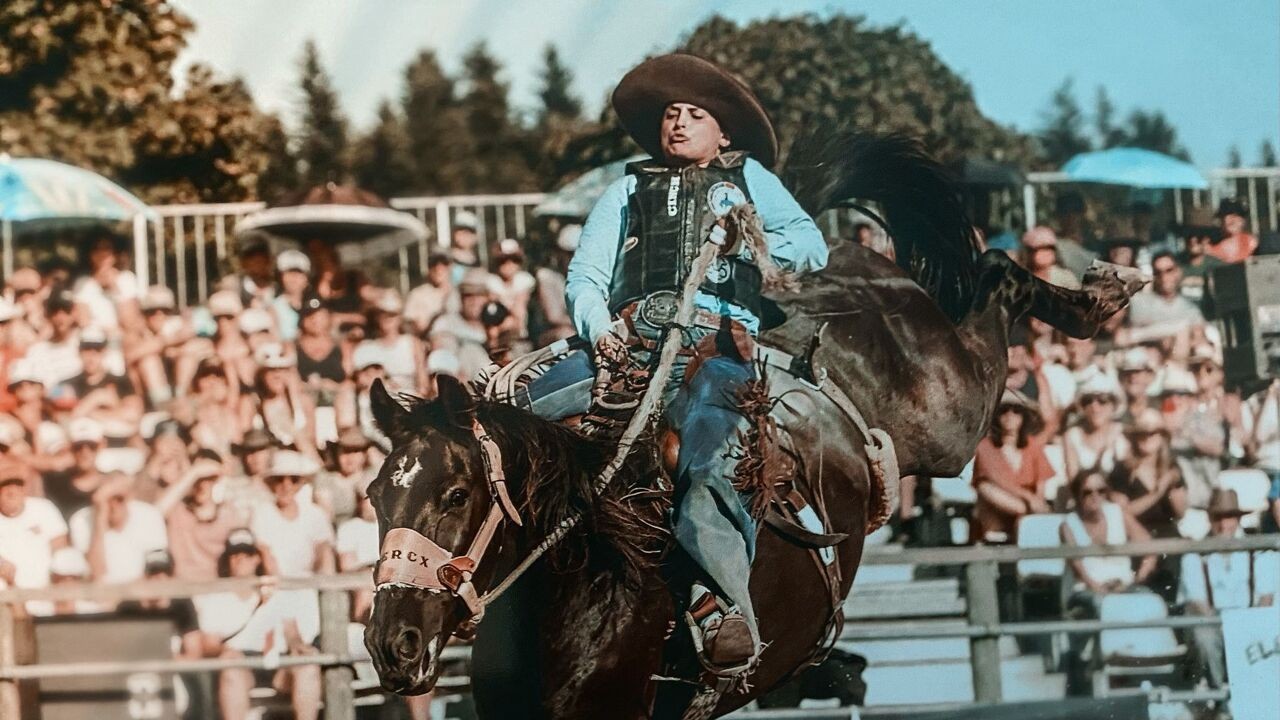 'Cowgirl' Ilona Bercx uit Westerlo mag als eerste Belgische rodeokunsten demonstreren in Texas