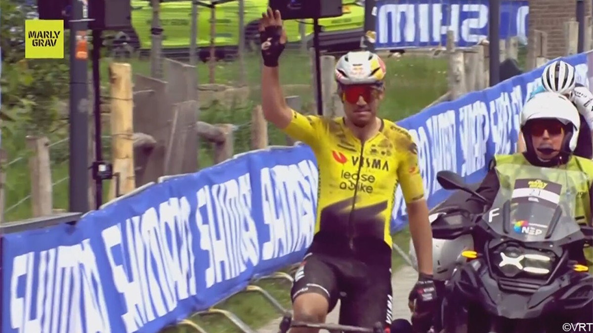 Wout van Aert voert nummertje op in Nederlandse gravelrace, Vandeputte zorgt voor Belgisch een-tweetje