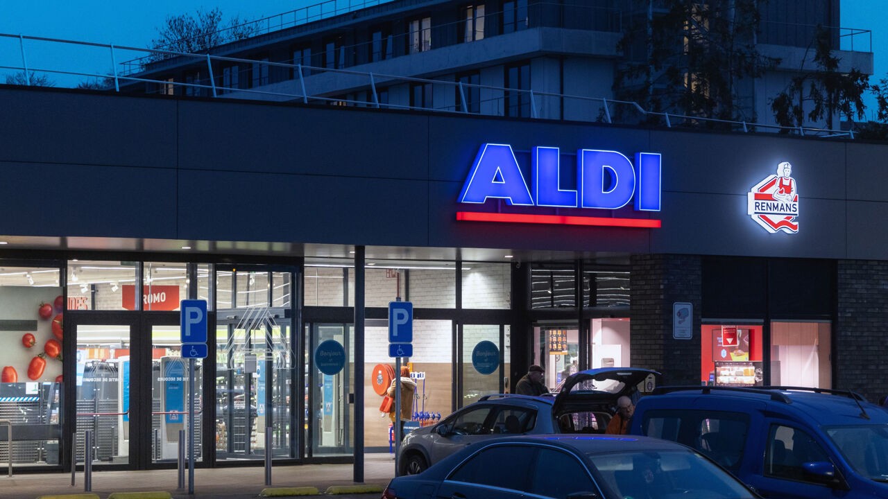 Aldi wil alle winkels op zondag openen tot 13 uur, Lidl wil beginnen met helft van supermarkten