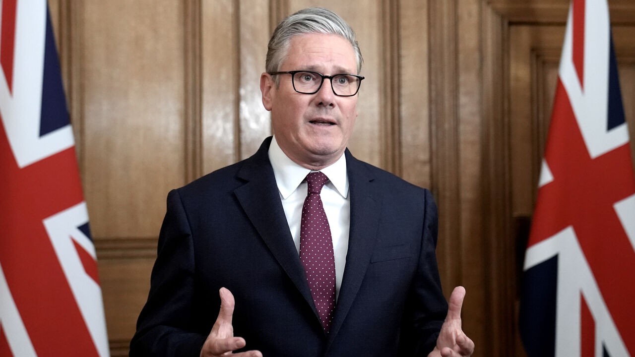Britse premier Starmer weigert op te stappen: "Het land verwacht dat we voortbesturen"