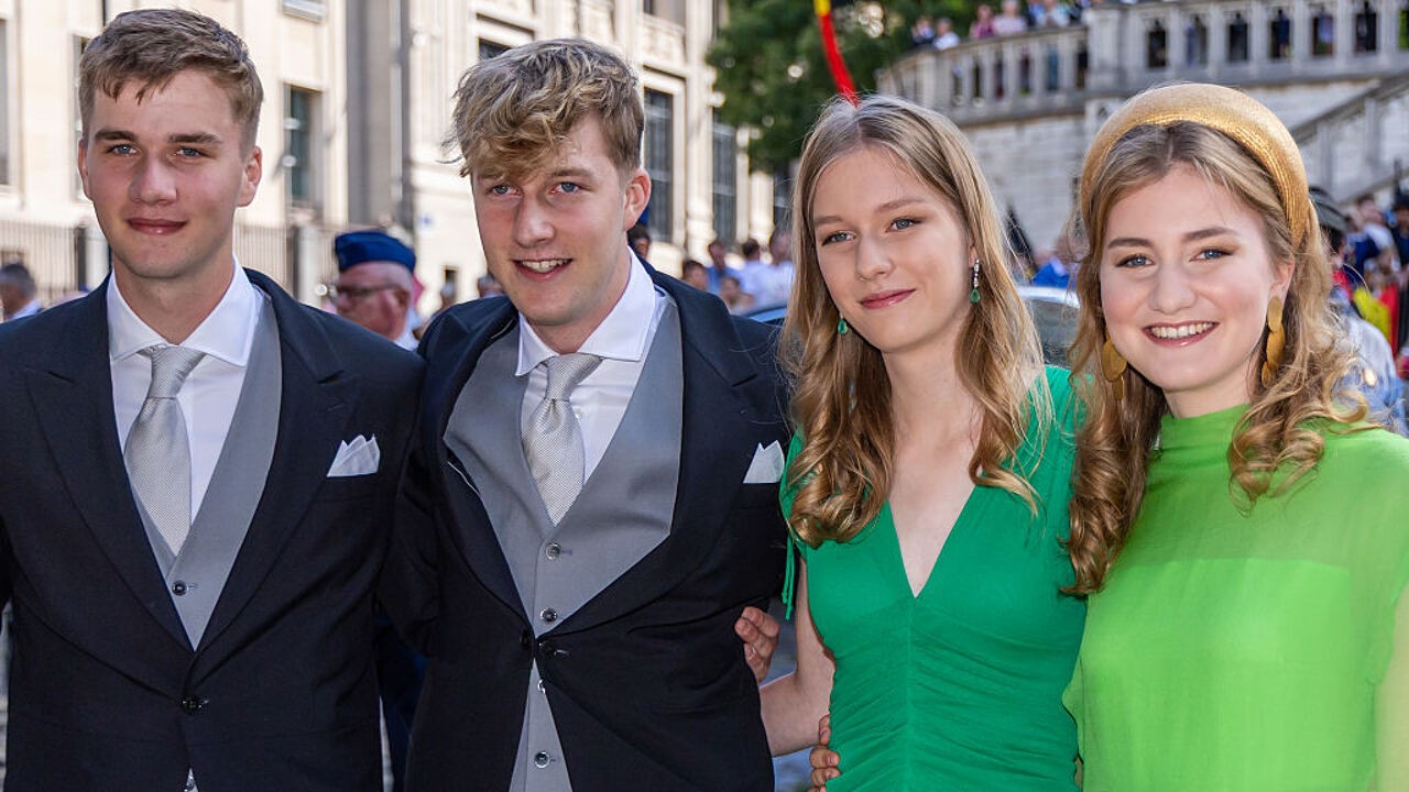 De kinderen van koning Filip en koningin Mathilde studeren af: wat staat Elisabeth, Gabriël en Eléonore te wachten?