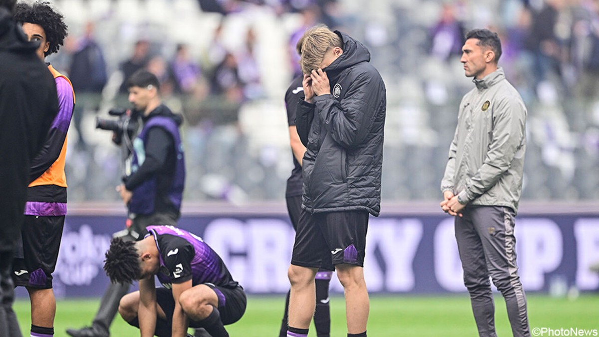 "We kenden onze opstelling pas uur voor de match": Anderlecht bijzonder kritisch voor elkaar na "shock" in bekerfinale
