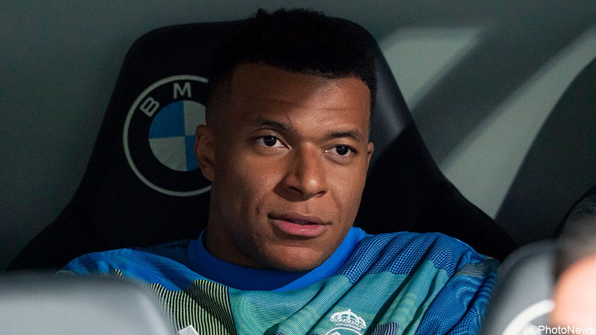 Kylian Mbappé stookt onrust bij Real Madrid nog op: "Voor de coach ben ik pas de vierde keuze"