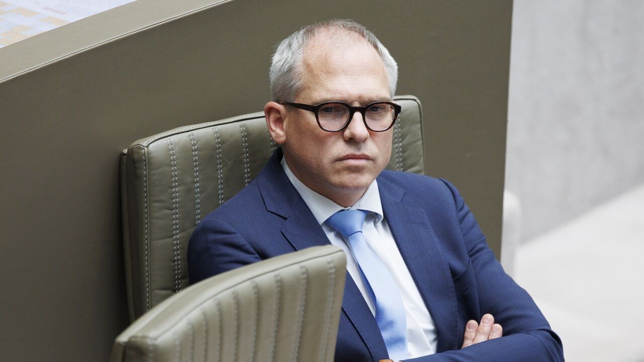 Óf voor alle Vlamingen óf voor iedereen die in Vlaanderen werkt: Vlaamse regering wil van 11 juli betaalde feestdag maken