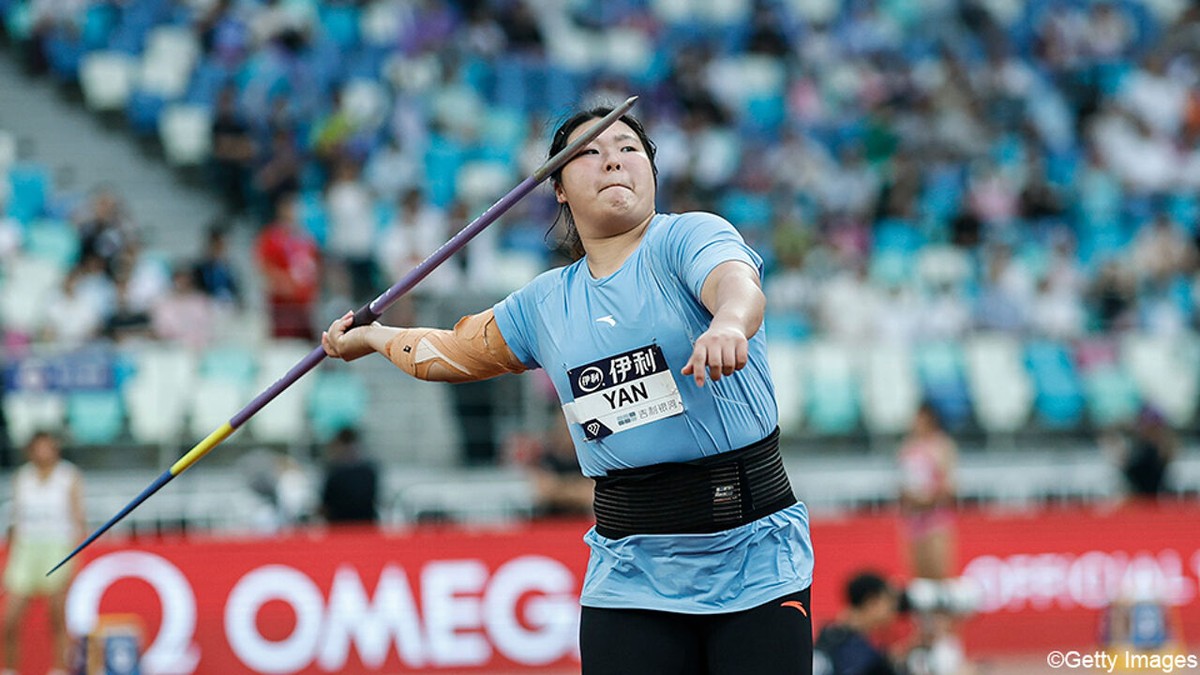 De op één na verst geworpen speer ooit bij de vrouwen: 18-jarige Chinese verbluft op Diamond League in Xiamen