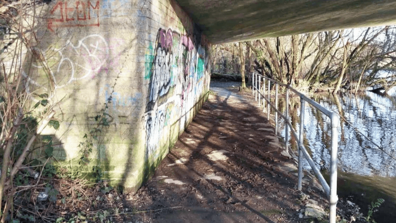 Twee meisjes in de val gelokt, verkracht en gefilmd: ophef over Britse zedenzaak omdat jonge daders geen celstraf krijgen