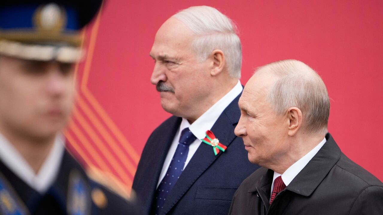 "Risico voor Loekasjenko zou enorm zijn": waarom kans klein lijkt dat Rusland Oekraïne (opnieuw) via Wit-Rusland aanvalt