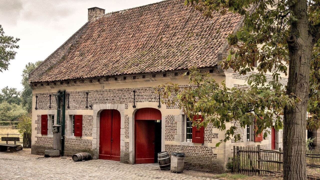 Tachtiger verdacht van vandalisme in Bokrijk: man zou ontevreden zijn met moderne koers van museum
