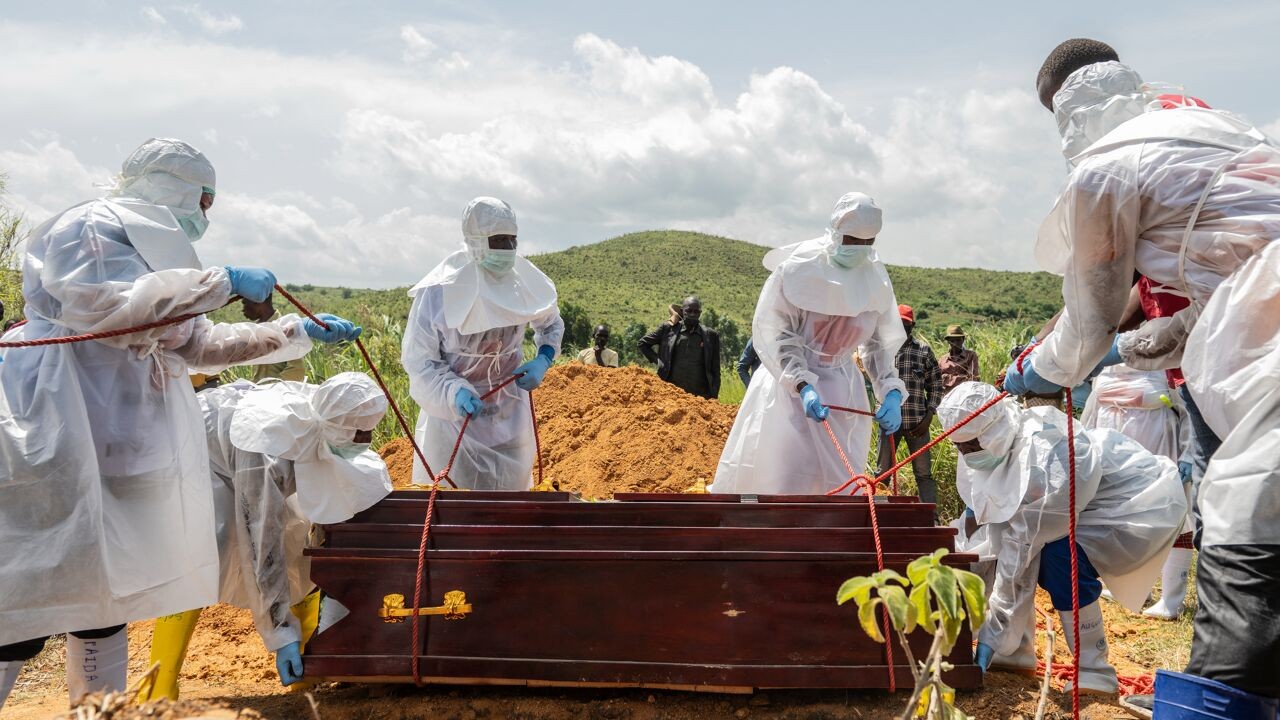 Ziekenhuis met ebolapatiënten bestormd in Congo, wantrouwen wakkert geweld aan