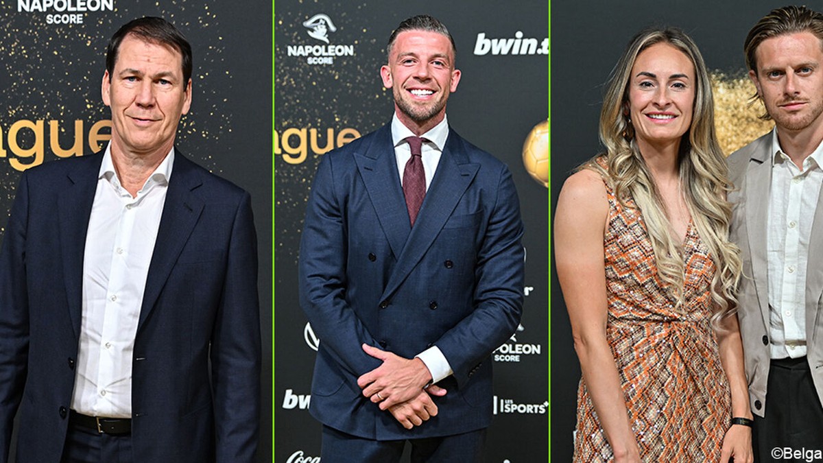 FOTO - Strak in het pak: Belgische voetbalwereld stroomt toe op gouden loper voor Pro League Awards