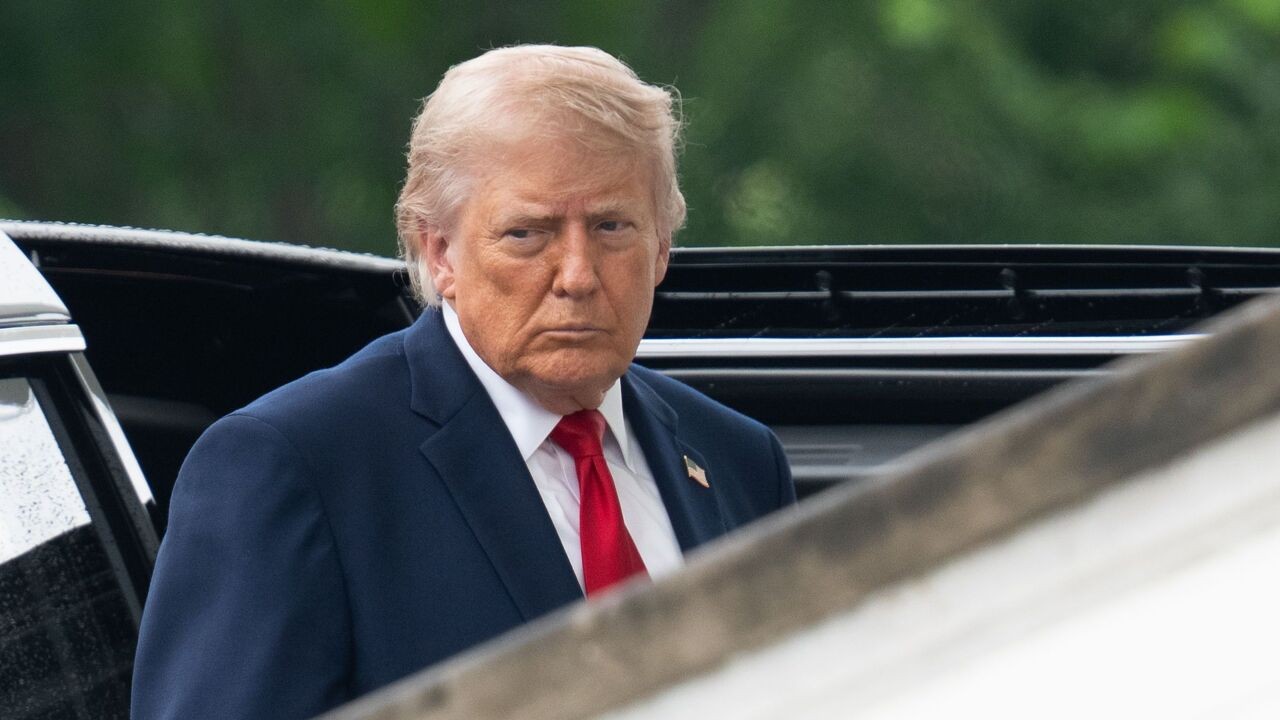 Donald Trump gaat naar Situation Room om "definitieve beslissing te nemen" over Iran