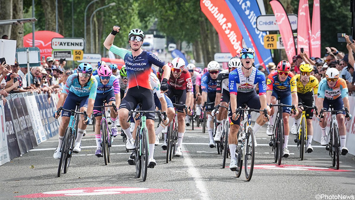 Comeback door de grote poort: Olav Kooij boekt met machtige sprint zijn eerste zege voor Decathlon CMA CGM