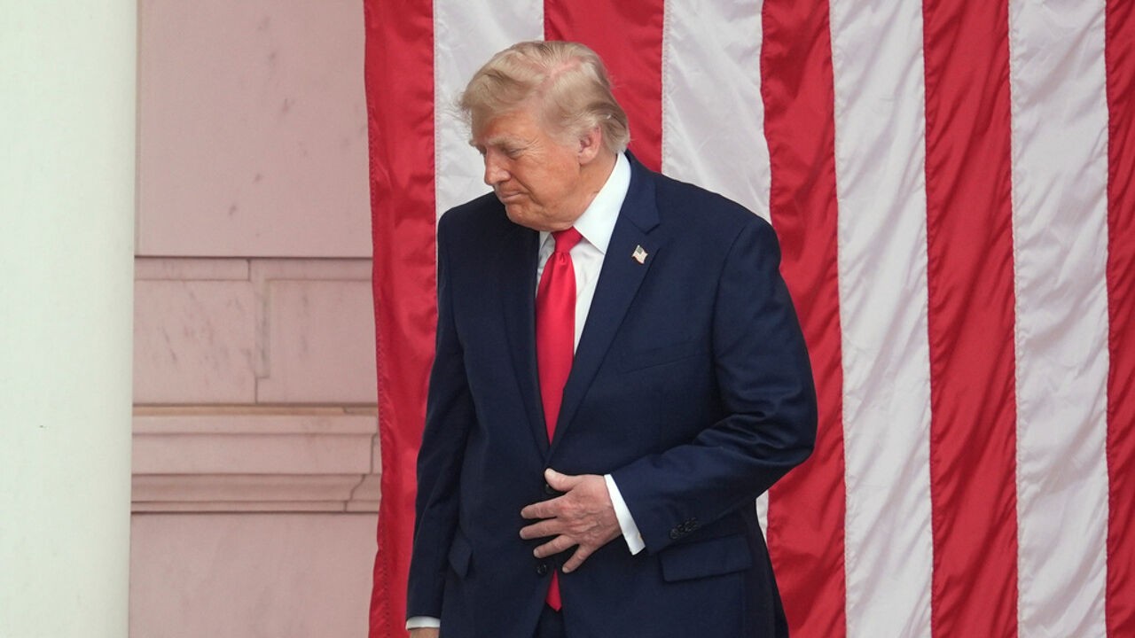 Trump is gezond maar te dik, blijkt uit medisch rapport