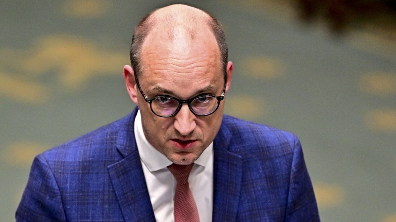 Minister Van Peteghem over begroting: "Verantwoordelijkheid is te groot om ze voor ons uit te schuiven"