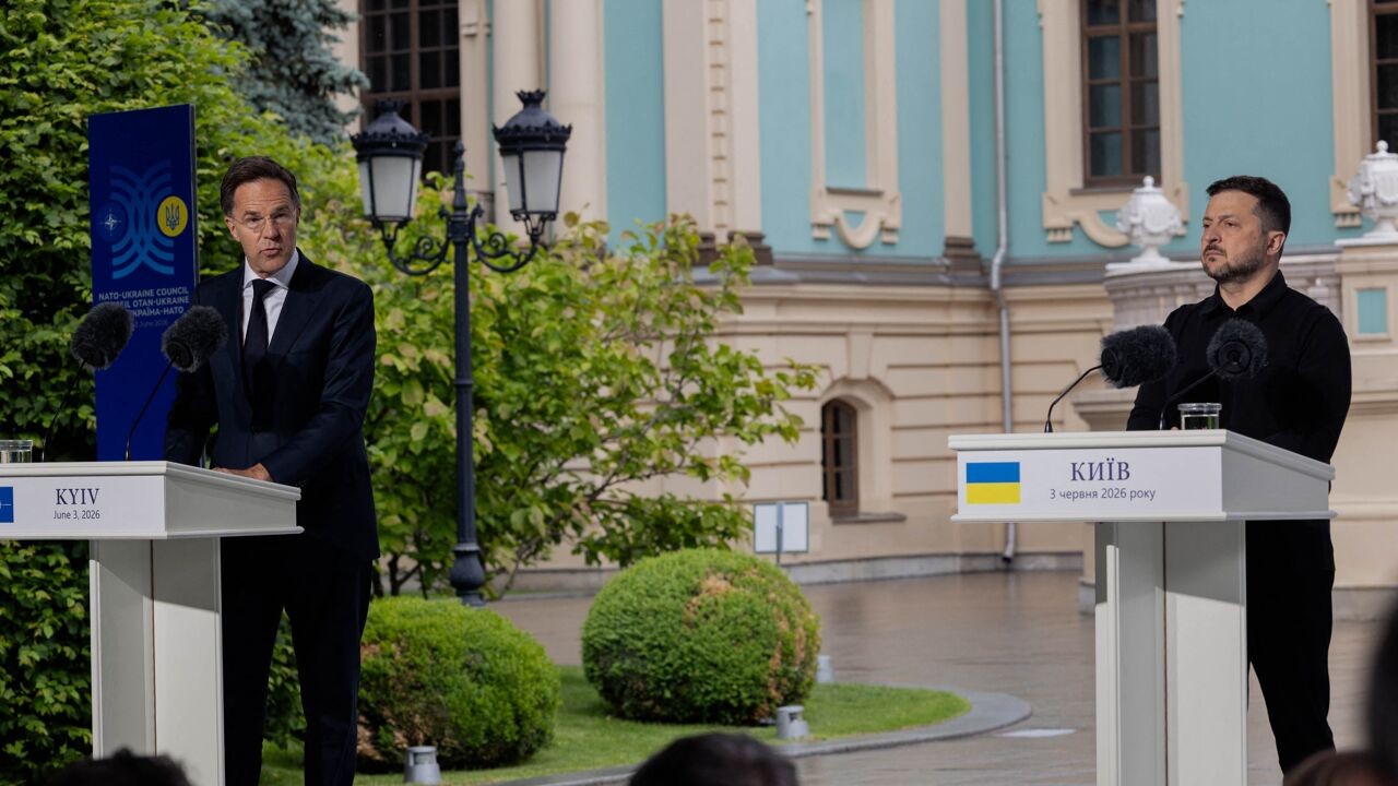 "Rechtvaardig antwoord op Rusland", zegt Zelensky over Oekraïense aanval op olieterminal in Sint-Petersburg