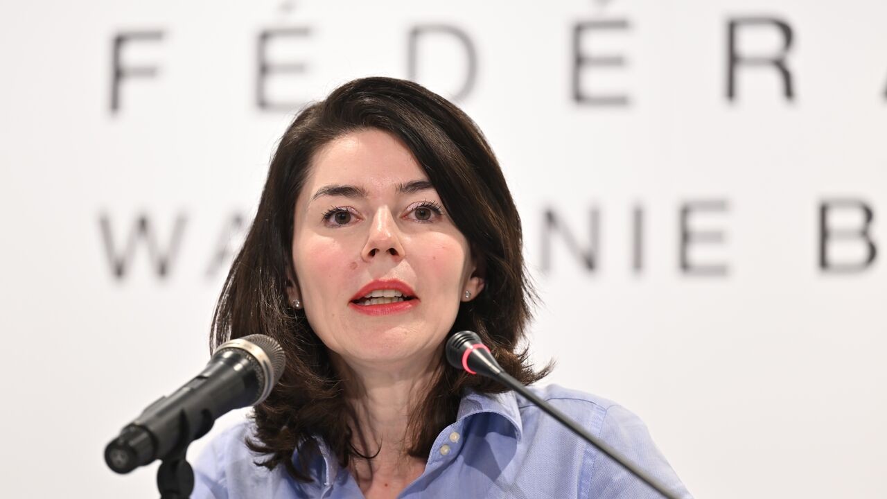 Harde tante of trouwe MR-soldaat? Dit is Franstalig minister van Onderwijs Valérie Glatigny
