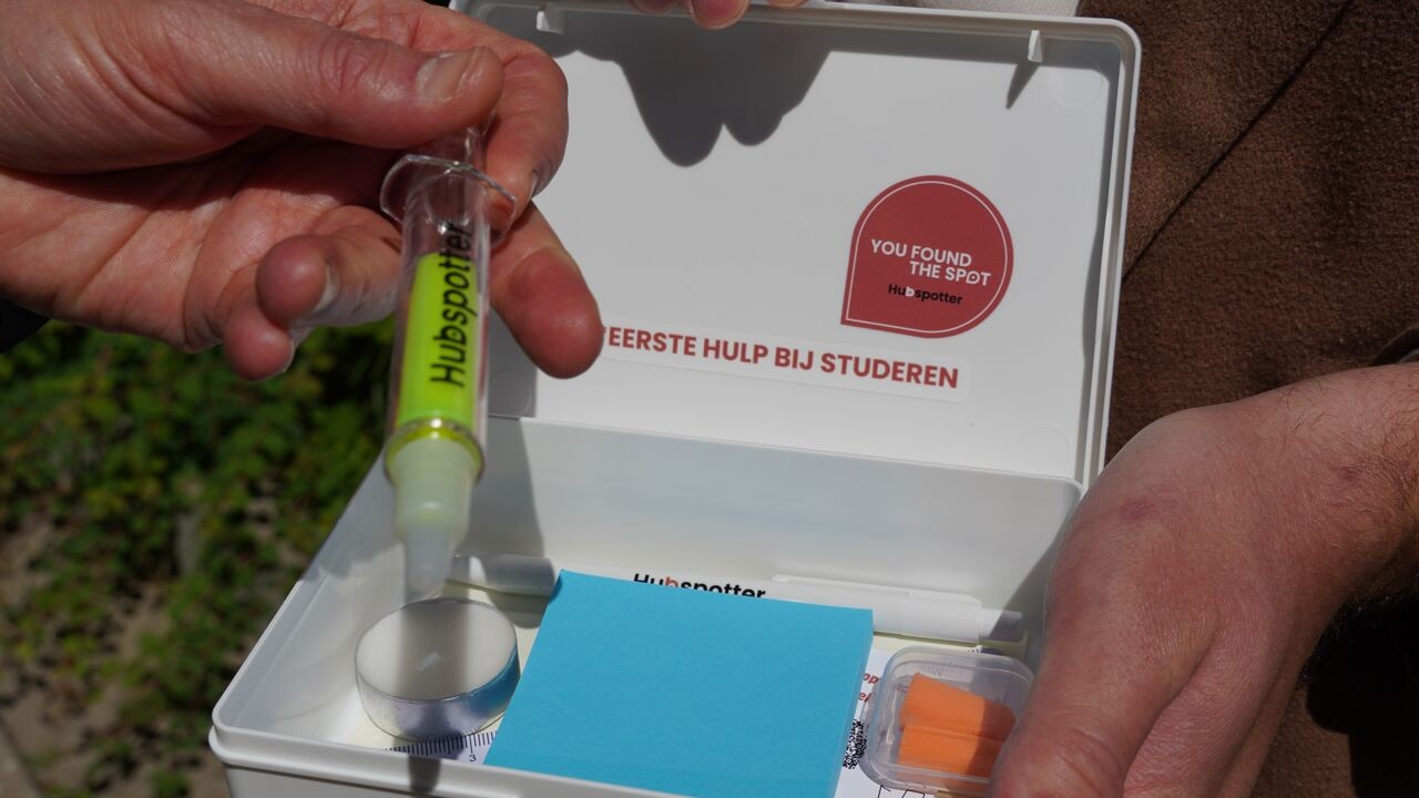Limburgse studenten krijgen "Eerste Hulp Bij het Studeren"-pakket in strijd tegen schooluitval