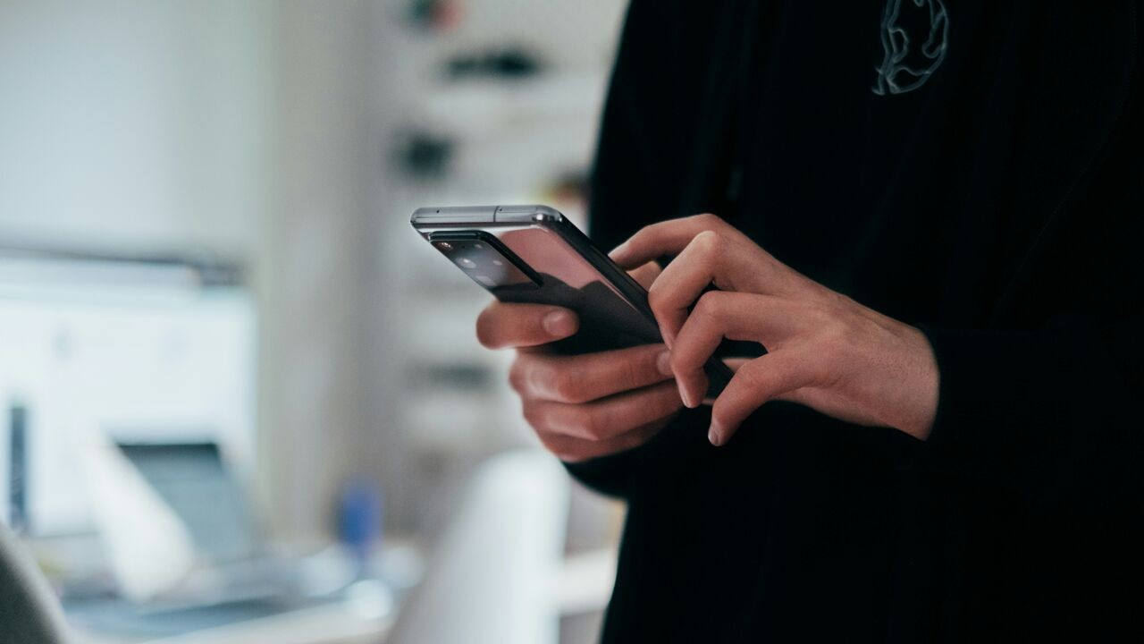 School in Mol blijft kritisch tegenover smartphoneverbod: "Scholen moeten eigen keuzes kunnen maken"