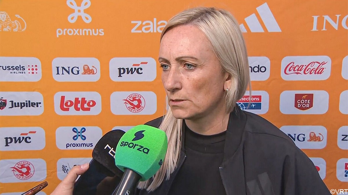 "Een verschrikkelijk gevoel": Flames-coach Gunnarsdottir baalt als een stekker en zal "zelf ook in de spiegel kijken"