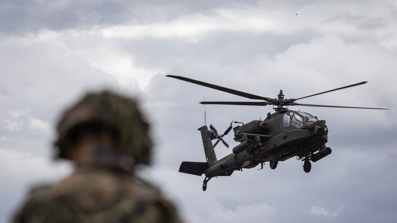 Amerikaanse helikopter stort neer nabij Straat van Hormuz: beide crewleden zijn gered