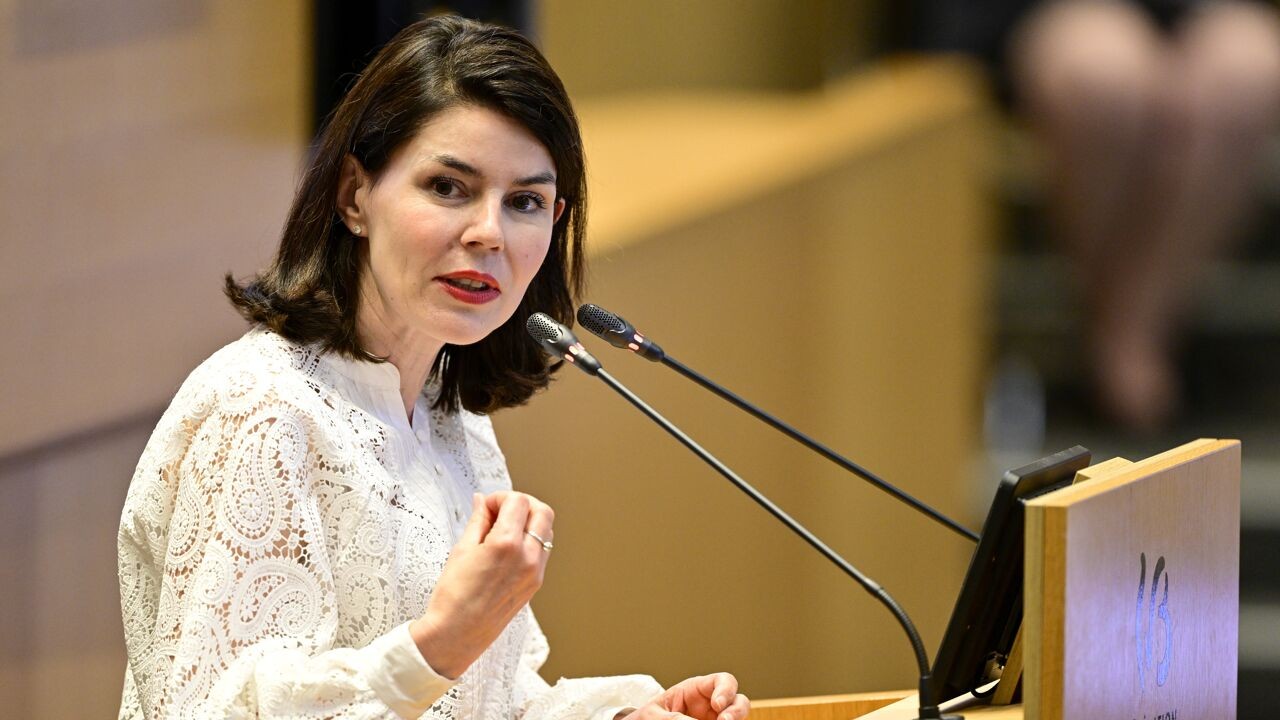 Directeur Hans van school in Namen over 'zijn' onderwijsminister: "Heeft met haar stijl iedereen heel kwaad gemaakt"
